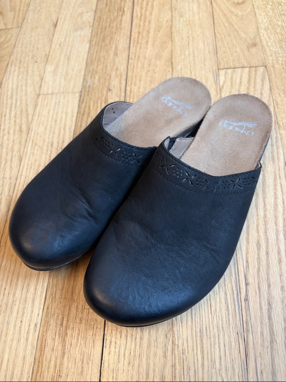Dansko Robbie Black Burnished Nubuck Mule Size 38 US 7.5/8